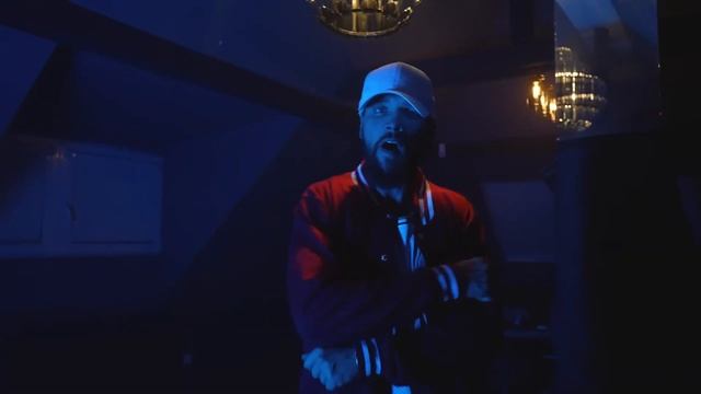 Eko Fresh vs Apache смотреть онлайн