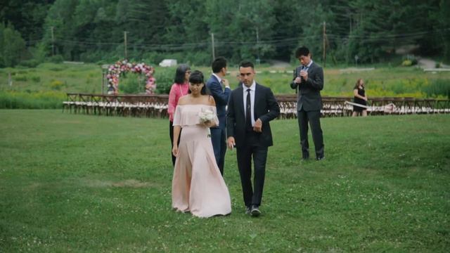 Stowe, Vermont | Brittany & Andrew’s Floral-Filled Mountain Wedding | Topnotch Resort смотреть онлайн