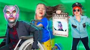 Hawk Moth is retired! Xenia scout to take care of the villain in his old age!