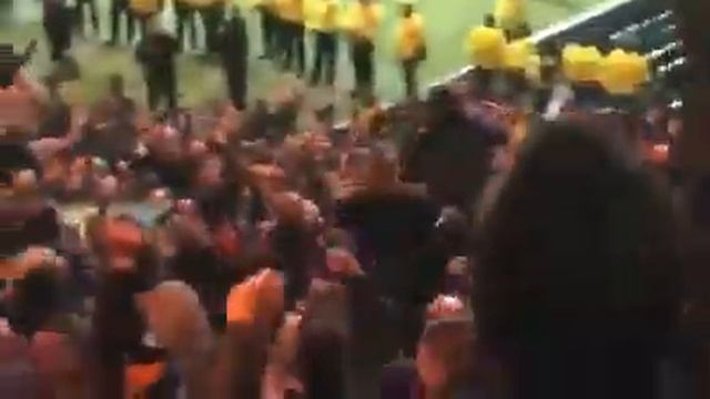 Roger Vanden Stock komt Anderlecht fans bedanken ! смотреть онлайн