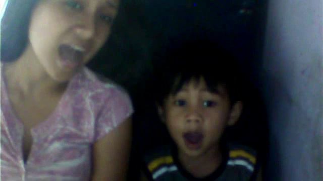 MaicaJenn's webcam video Mayo 20, 2011 01:14 (PDT) смотреть онлайн