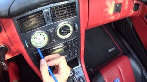 Mercedes SLK R170 и W202 Замена ламп подсветки панели климата