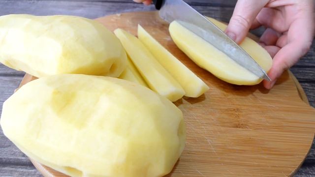 СЕКРЕТ ПРИГОТОВЛЕНИЯ ВКУСНОГО КАРТОФЕЛЯ. РЕЦЕПТ ЗАПЕЧЕННОГО КАРТОФЕЛЯ ПО ДЕРЕВЕНСКИ В ДУХОВКЕ.