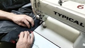 Спасаем безнадёжно повреждённую кожаную куртку / Как починить спасти куртку, заделать зашить разрыв