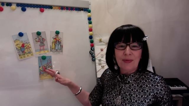 УЧИМСЯ ЧИТАТЬ РАСКЛАДЫ ТАРО смотреть онлайн