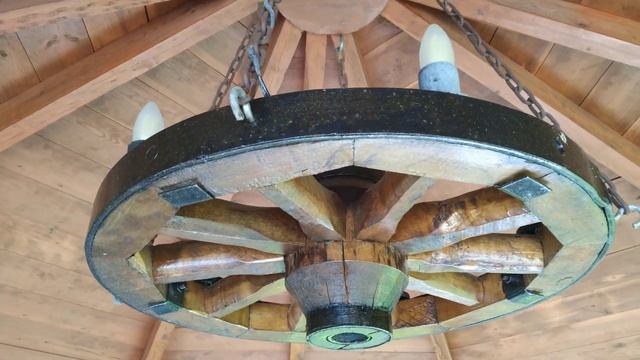 люстра светильник своими руками из дерева ручная работа декор ,колесо от телеги смотреть онлайн