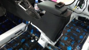 Hyundai Solaris шумка SGM. Благодаря выполненной работе владелец перестает слышать напрягающие шумы