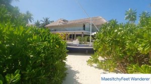Baglioni Maldives in Dhaalu Atoll. Finding out I was pregnant!