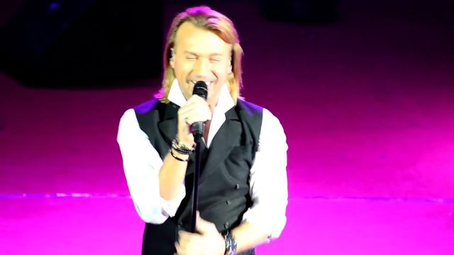 Олег Винник - Посмотрите в эти глаза. смотреть онлайн