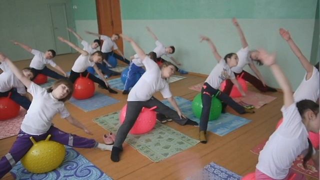 9 часть Последнего звонка 2020 Болоховского центра образования №1 #ПоследнийЗвонок2020 смотреть онлайн