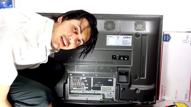 42" Panasonic Plasma TV Repair: Part 1, Power Supply Removal смотреть онлайн