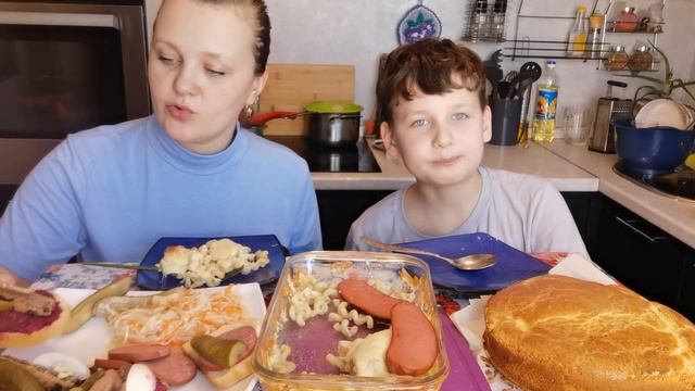 Спиральки под сыром,бутеры времен СССР,Заливной пирог с перловкой/Маша сказала Завтра будет Влог☝? смотреть онлайн