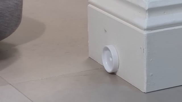 Lindam Easy Fit Plus Deluxe Gate - How To Use And How To Install Video | Babysecurity смотреть онлайн