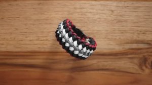 Браслет из паракорда