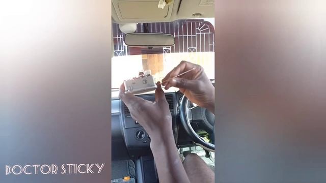 How to replace tiida Roof light bulb смотреть онлайн