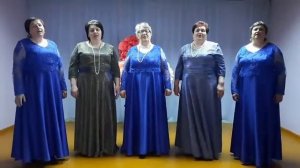 Песня " Две девчонки танцуют на палубе "