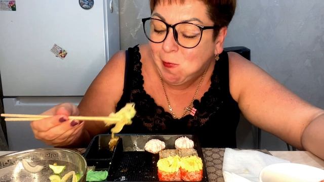 Мукбанг/РОЛЛЫ?/ОБЖОР И РАЗГОВОРЫ НА КАМЕРУ смотреть онлайн