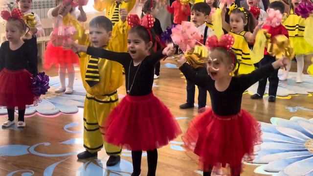 Утренник 8 Марта, вторая младшая группа 🌸🌸🌸