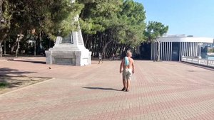 Геленджик. Прогулка по набережной. Фонтаны, скульптуры, памятники.