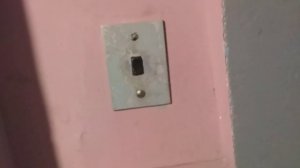 Ужасный лифт МЛМ 2008 и чистый пассажирский лифт во Владивостоке!