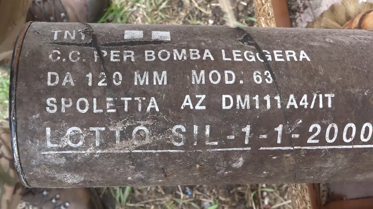 В н.п. Боровское правоохранители обнаружили иностранную мину калибра 120 мм