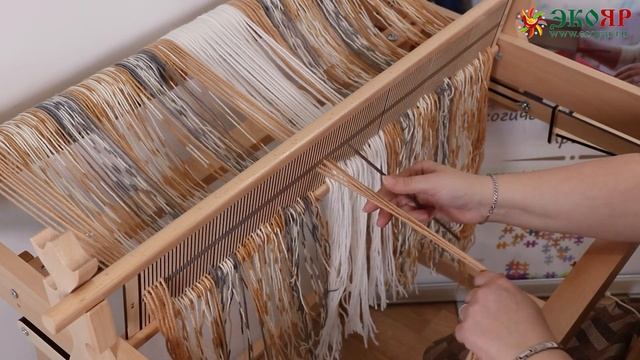 LIVE Заправка и ткачество на ручном ткацком станке /Оптима-Мини/ смотреть онлайн