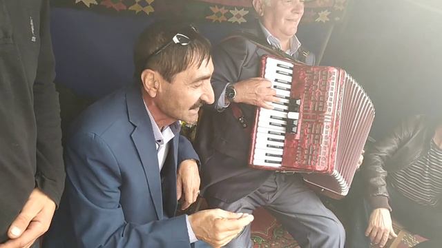 Мощная аварская песня