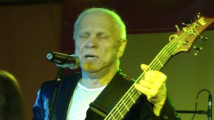 Поющие Гитары "Песенка Велосипедистов" (live)