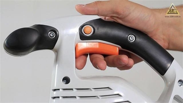 Обзор Электрическая воздуходувка STIHL BGE 81