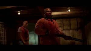 Бутч приходит на помощь Марселласу Уоллесу. HD