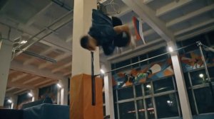 Как делать сальто назад с турника