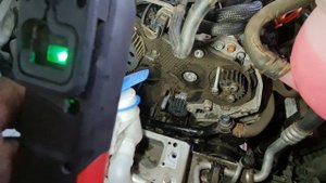 VW Caddy 1.6TDI замена ремня ГРМ.