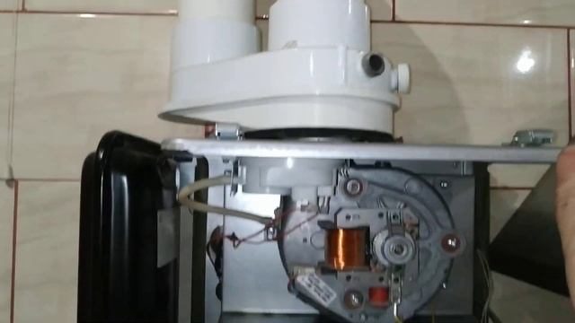 Это важно для котла, отведение конденсата. смотреть онлайн