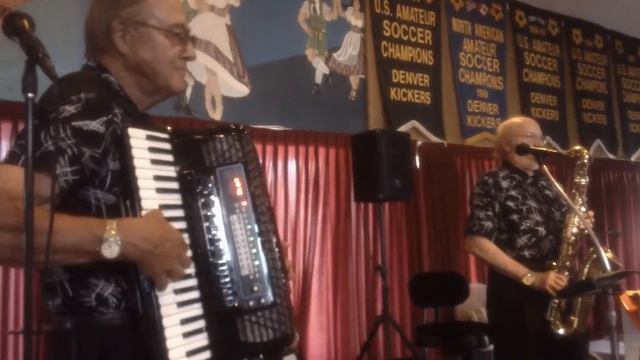 Pete Dunda plays Don't Cry for Me Argentina at Polka Lover's Club in Golden, CO on 6-7-2015 смотреть онлайн