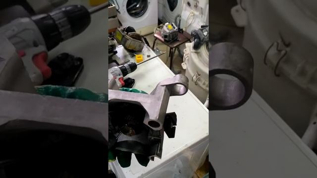 Лайфхак для мастеров стиральных машин. Приспособа для притирки щеток из старого двигателя.