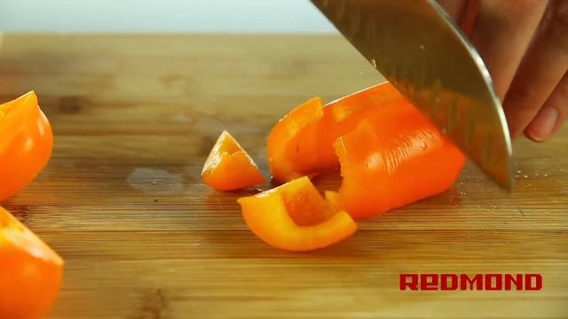 Рагу с мясом в мультиварке REDMOND RMC-M4502 смотреть онлайн