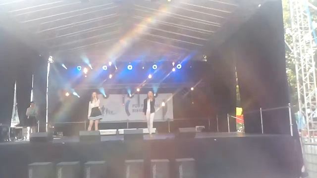 Оля та Юля Візлінські - Я кохаю ♥ смотреть онлайн