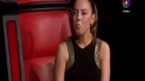 Ebru Gundes O ses Turkiye de agladi