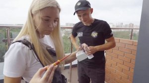 Установка розетки на улице || Блондинка под напряжением - 10