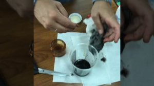 Из чего делают чернила? Из гриба навозник серый чернильный. ?