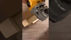 Болгарка DeWalt 125mm