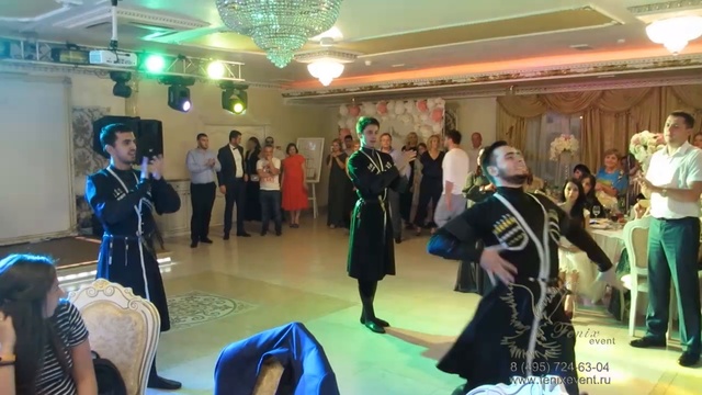 Чеченская лезгинка на свадьбу, юбилей и корпоратив Москва - заказать кавказские танцы