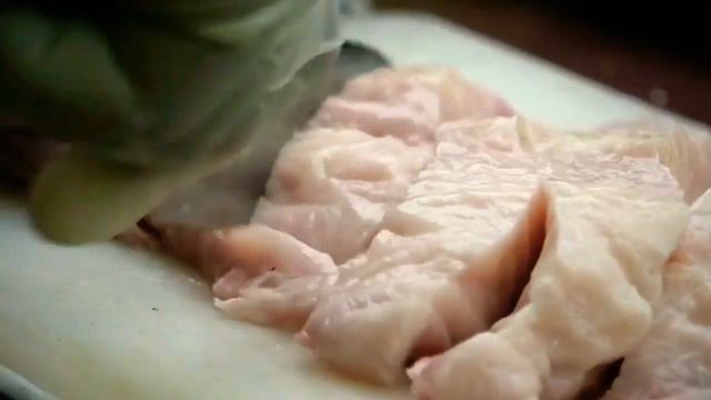 Тайская Еда, Огромная Рыба Аллигатор, Разделка и Приготовление, Бангкок Таиланд