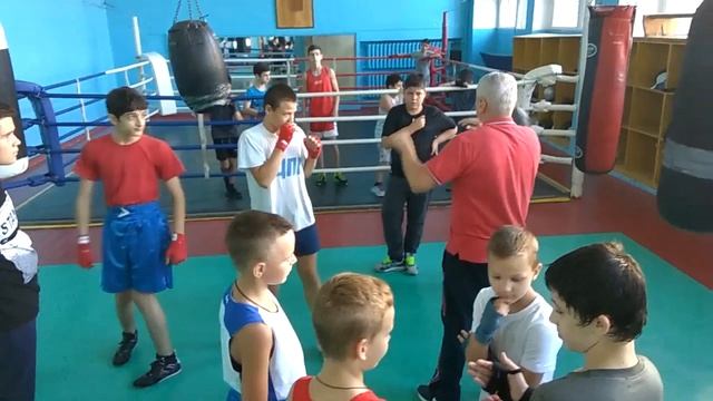 Кацнельсон Е.Я. проводит тренировку смотреть онлайн