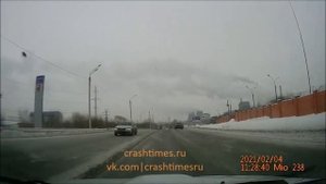 Тормозил как мог  Влетел в фуру в Челябинске