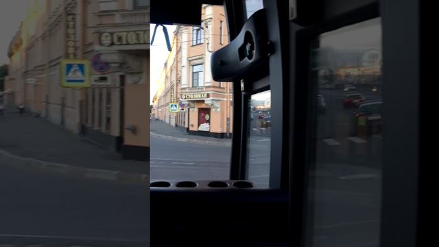 Едем в автобусе. Санкт-Петербург.