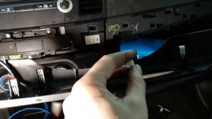 Демонтируем штатное головное устройство( Lancer10 2012г.)