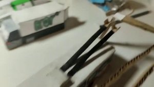 Проверяю контактную сеть из картона для моих троллейбусов из коробков спичек