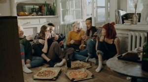 РУССКИЙ ГОПНИК VS ЯПОНСКИЙ, кто круче на взгляд японца Японец говорит по-русски!