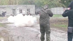 Как военкоры обезвреживают мины «лепестки»